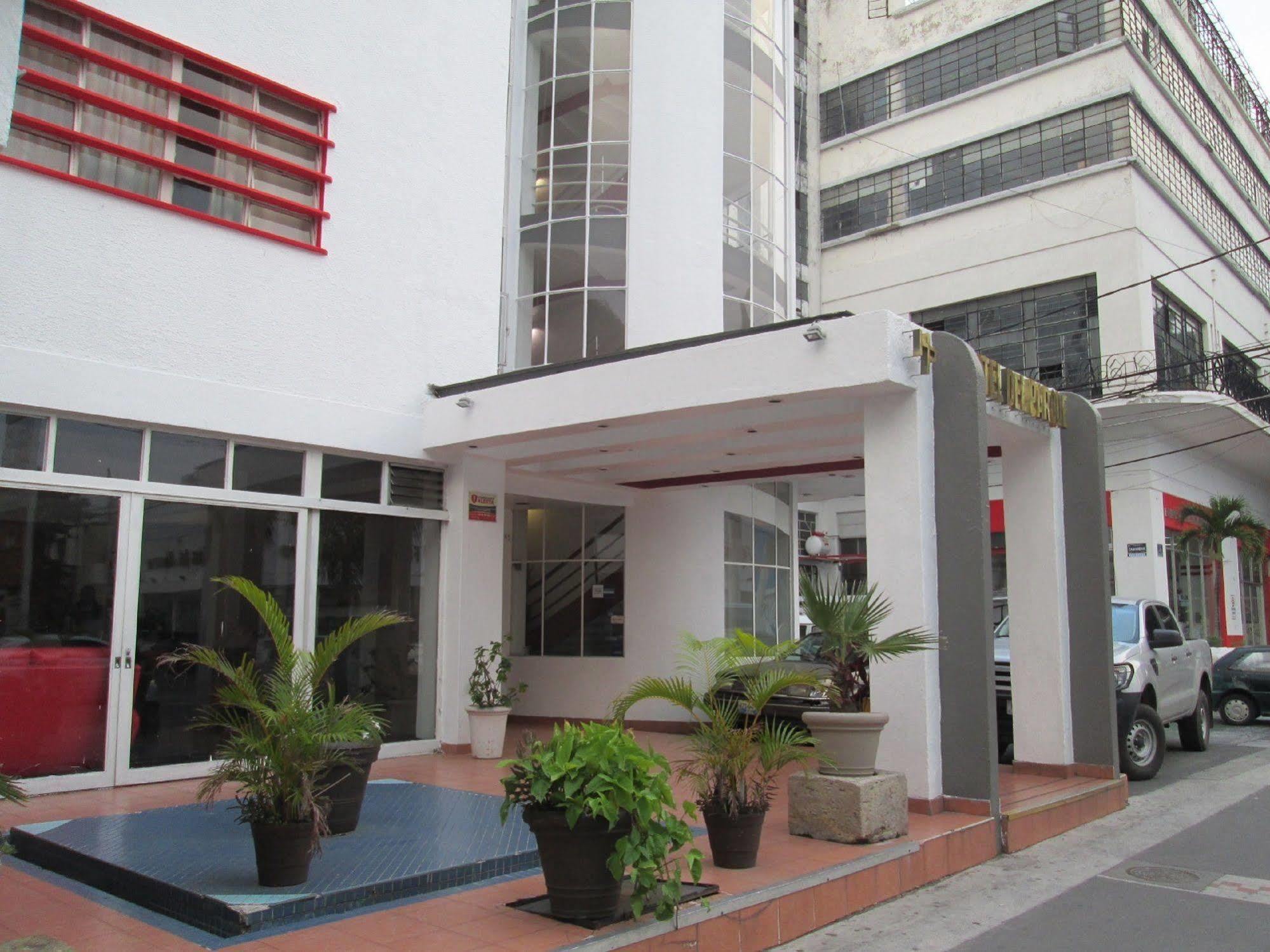 Hotel Del Parque Guadalajara Exterior foto